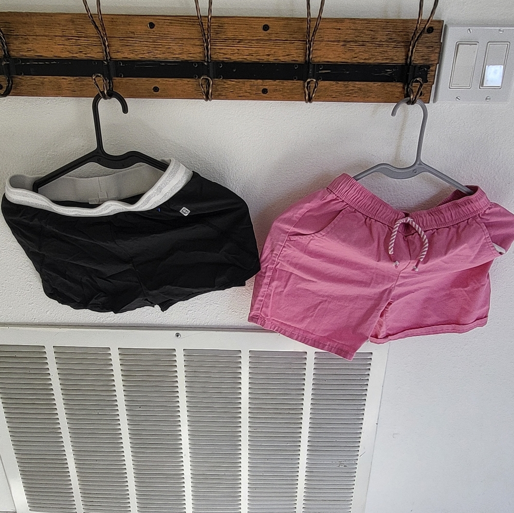 Clothes - Picture 11 of 16